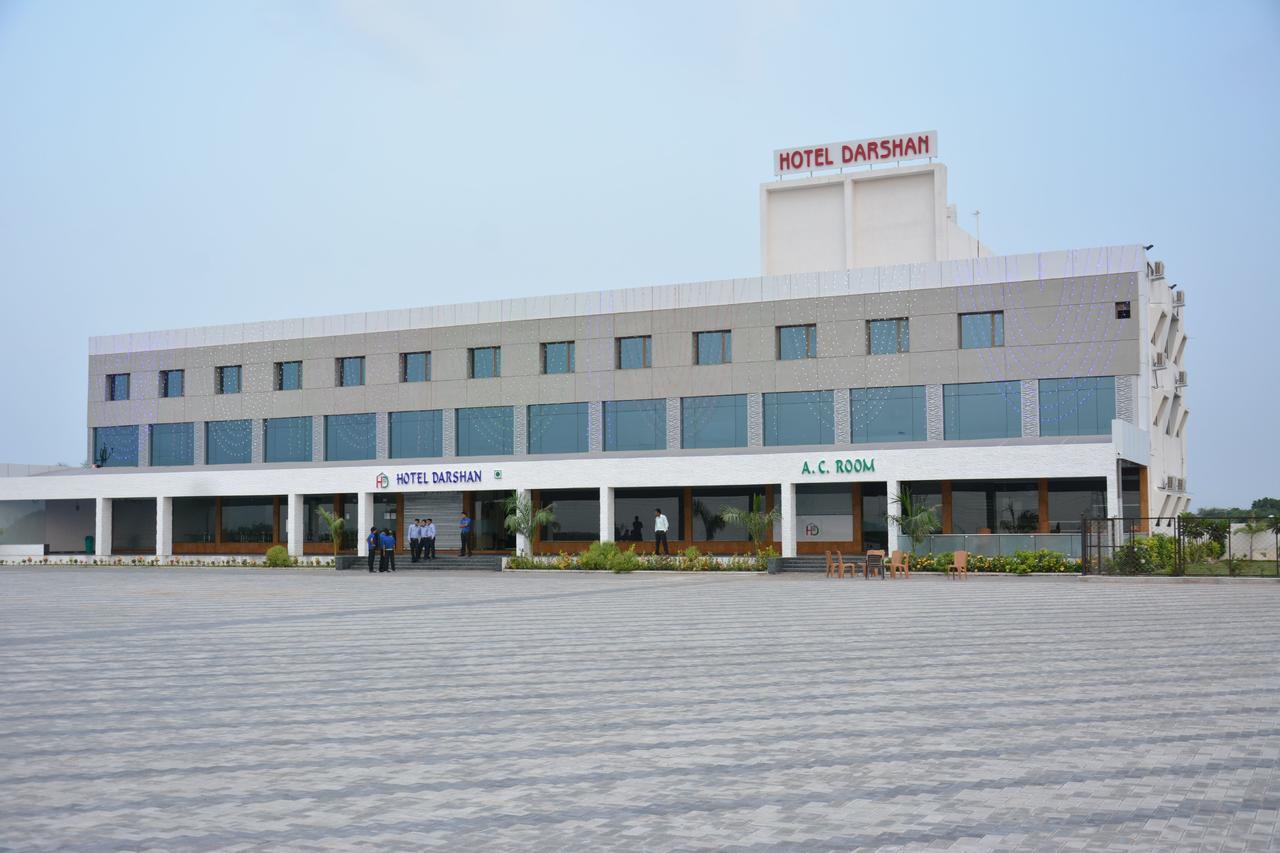 Hotel Darshan Rajula ภายนอก รูปภาพ