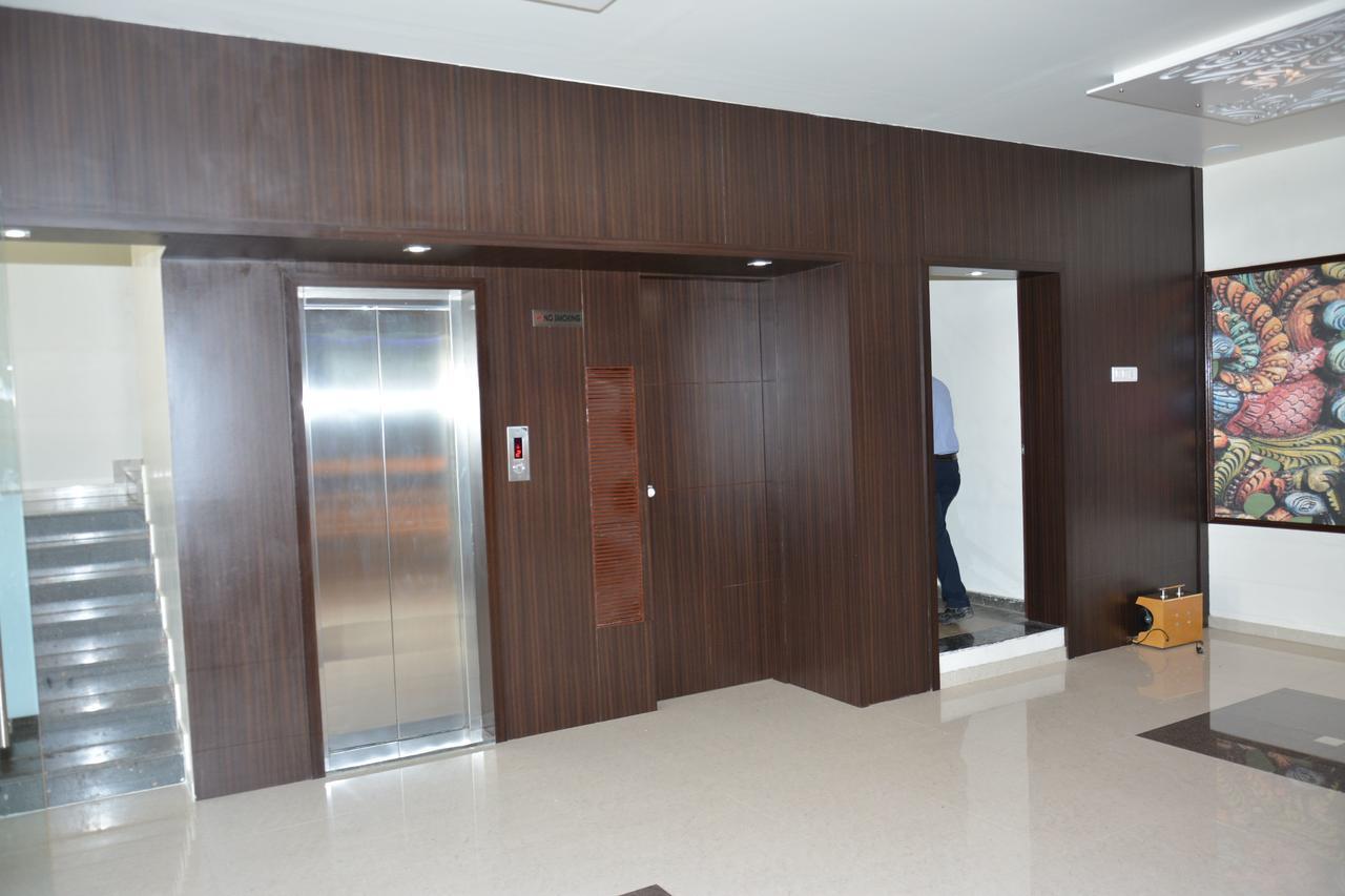 Hotel Darshan Rajula ภายนอก รูปภาพ