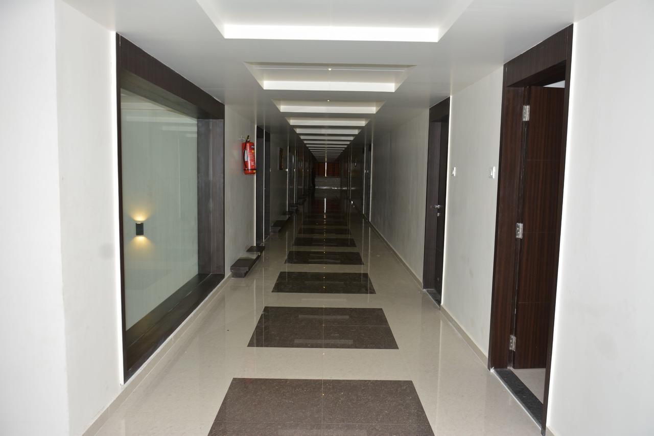 Hotel Darshan Rajula ภายนอก รูปภาพ